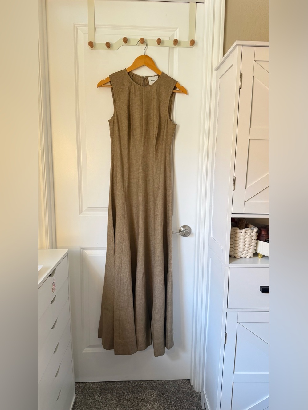Reformation Cecilia Linen Dress In dark oatmeal, new without tags, never worn. - Picture 5 of 12
